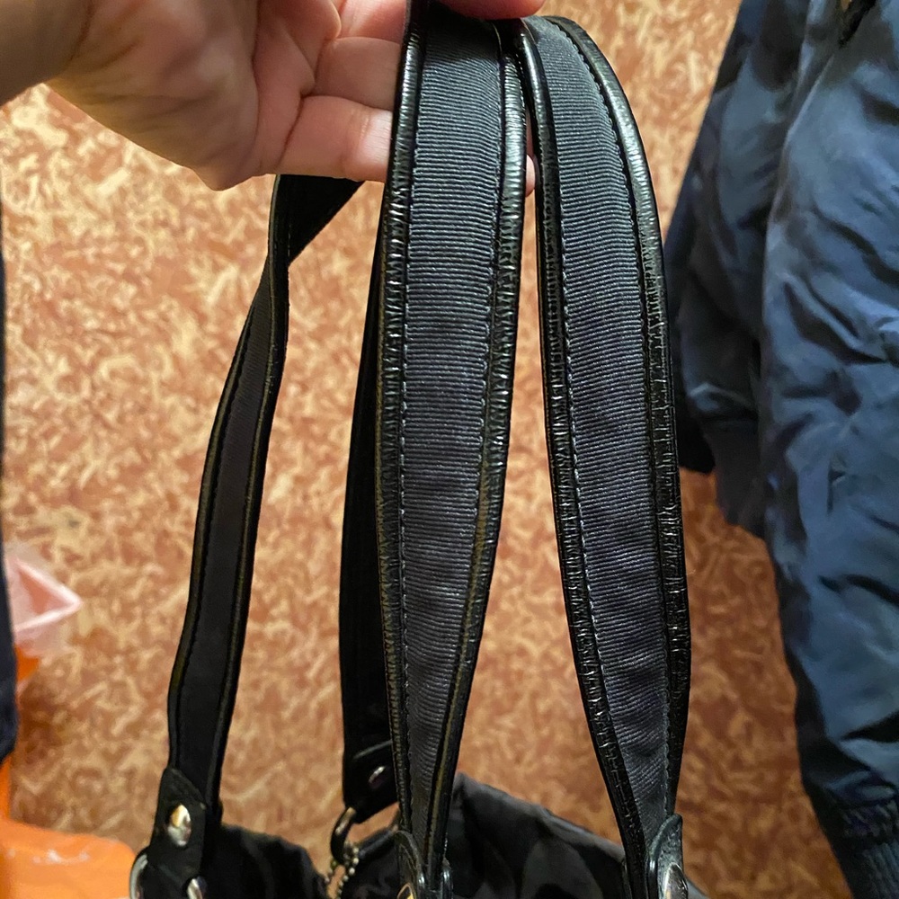 Coach Poppy Signature Black Tote Handbag - Picture 8 of 12